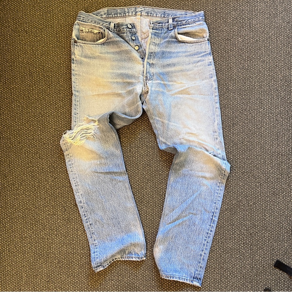 Authentic Vintage Levi’s 501 - 1980’s - Size 34/32